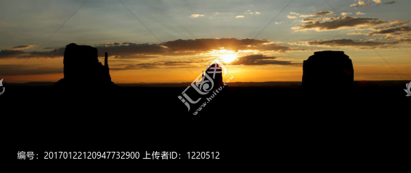 紀(jì)念碑山谷的日出