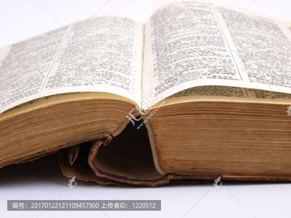 老打開的書