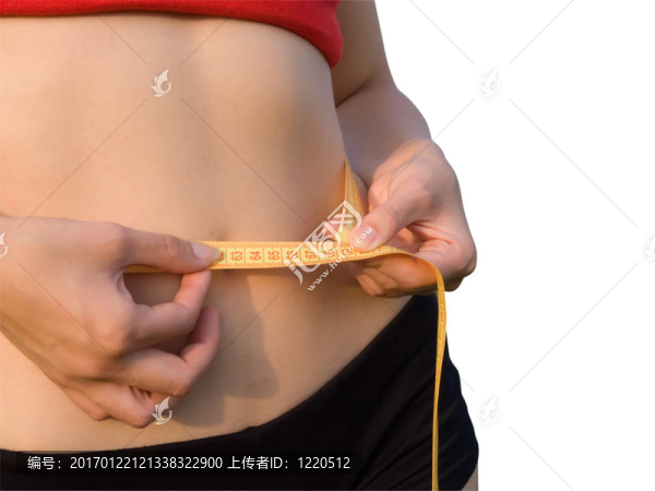 用卷尺測(cè)量腰圍的女人
