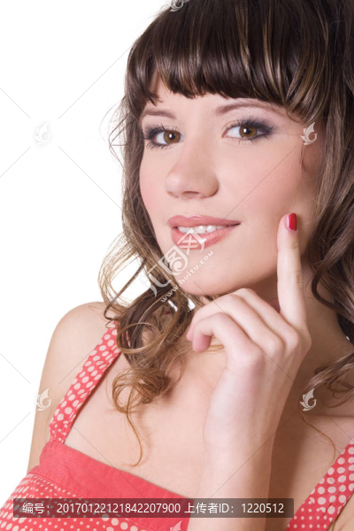 美麗的女孩是孤立的白色