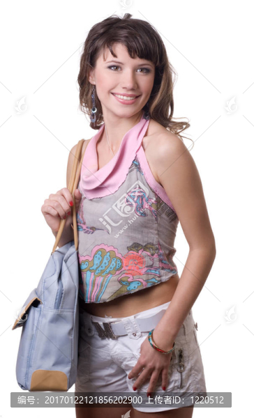 漂亮的女孩手上有一個白色背景的袋子