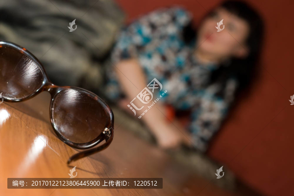 復(fù)古太陽(yáng)鏡