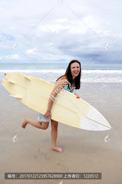 沖浪女孩