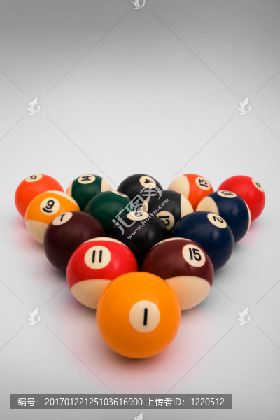 臺(tái)球游戲中的球體-匯圖網(wǎng) www.fosd68.com 臺(tái)球游戲中的球體
