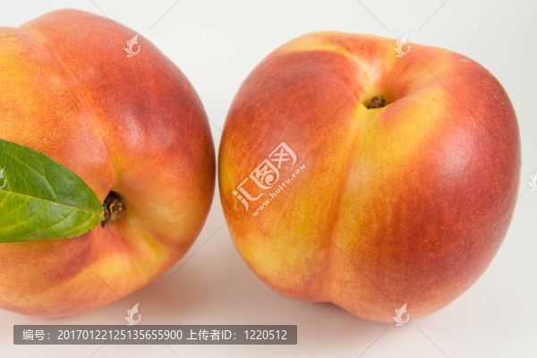 成熟的油桃特寫圖像