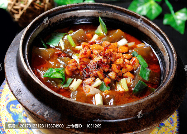 鹽干菜燒紅苕涼粉