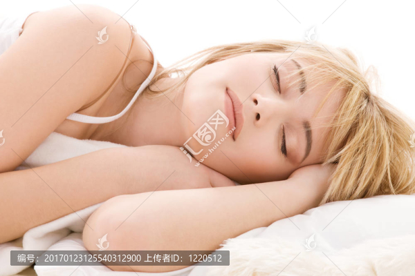 熟睡的女孩