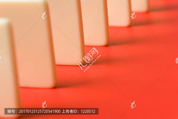 多米諾