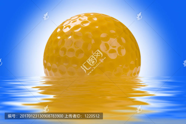 具有水反射的高爾夫球
