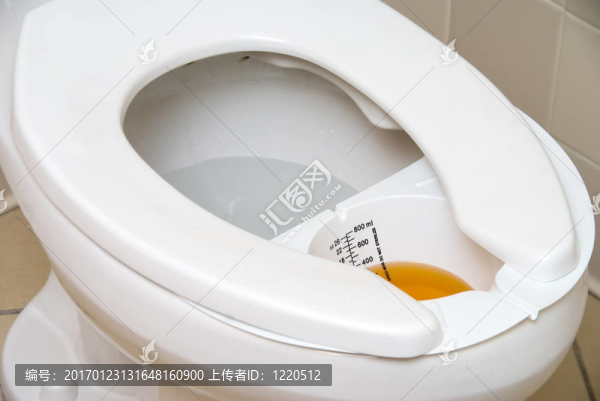 尿的帽子