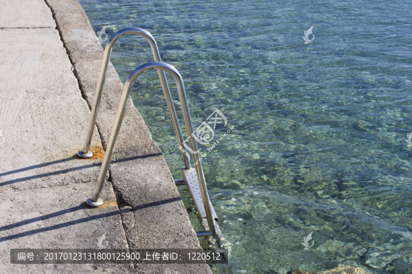 樓梯的海