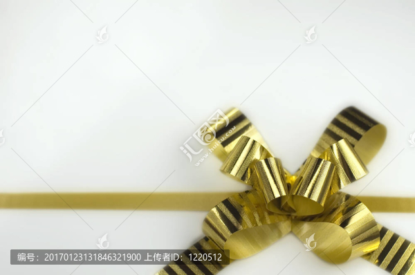 金色絲帶的禮物