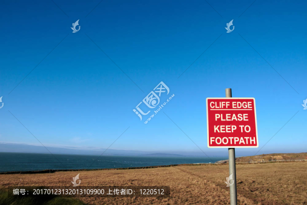 懸崖邊上的警告