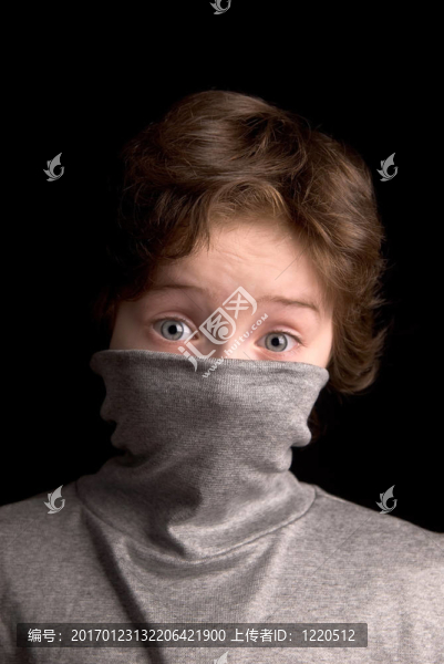 Turtleneck男孩-匯圖網(wǎng) www.fosd68.com Turtleneck男孩