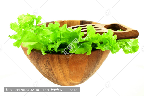 在沙拉碗里的生菜葉