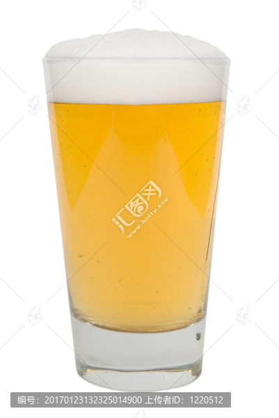 在一個(gè)高大的玻璃上的啤酒