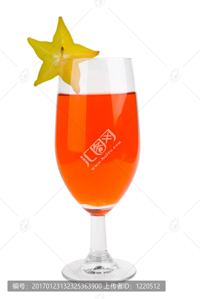 用水果花哨的雞尾酒