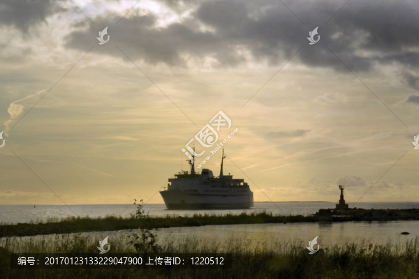 在汽車渡輪日落-匯圖網(wǎng) www.fosd68.com 在汽車渡輪日落