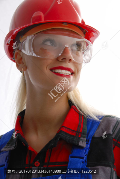 在工作服的女建筑工人