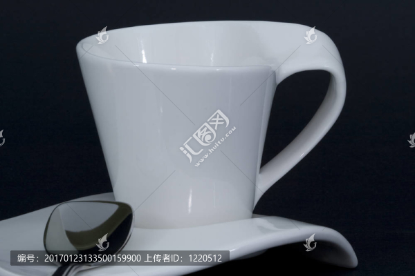 現(xiàn)代茶杯