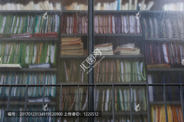 書架的窗口