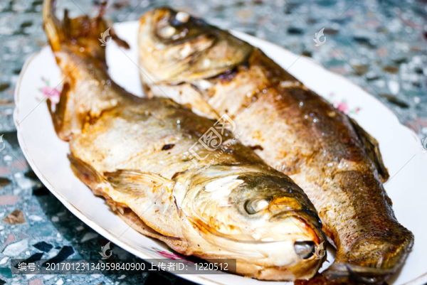 兩烤魚