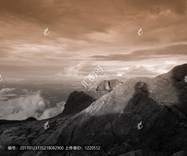 花崗巖山地景觀-基納巴盧山