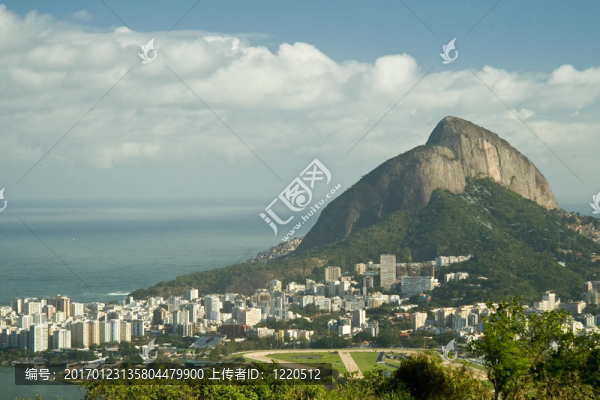 里約熱內(nèi)盧獨特的山水城市；山地；海洋