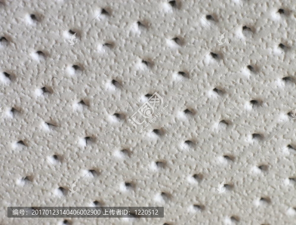 穿孔皮革