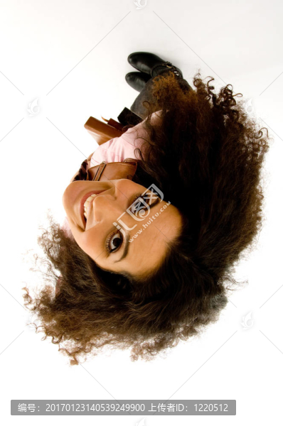 青年學(xué)生高視角觀