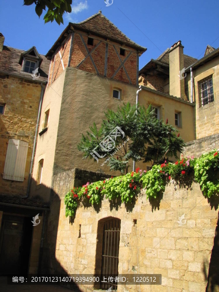 古爾登在佩里戈爾