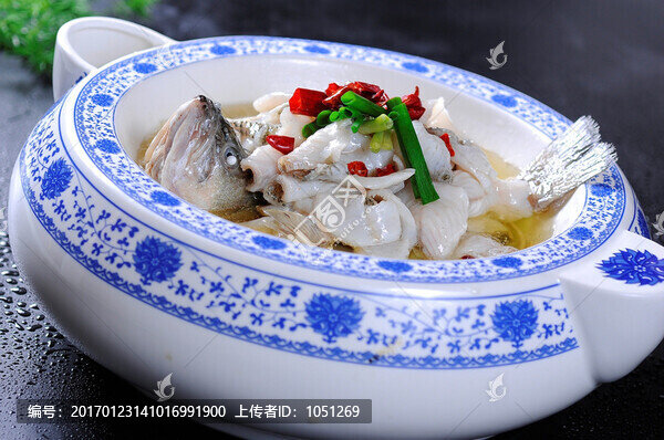 橄欖油浸鱸魚