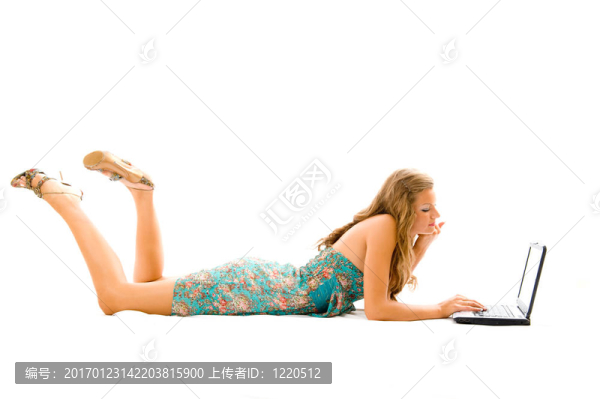 帶著筆記本電腦的女人