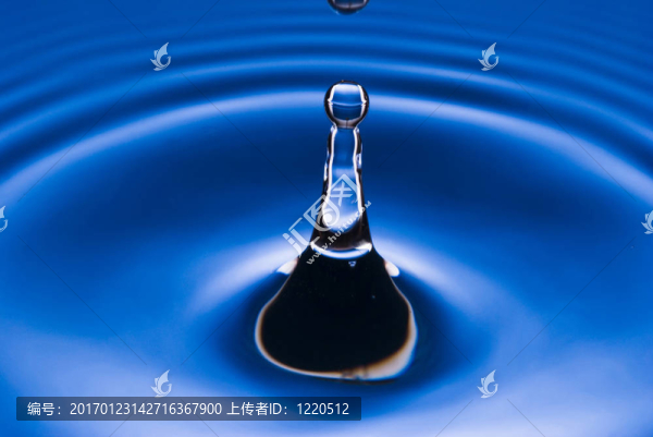 藍(lán)色水滴黑色和白色概述