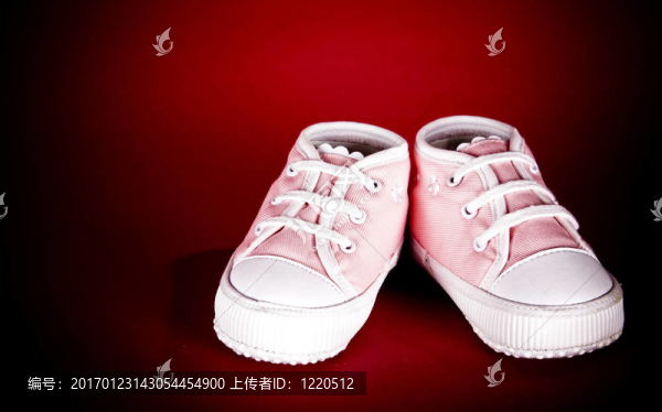 粉紅色的鞋-匯圖網(wǎng) www.fosd68.com 粉紅色的鞋