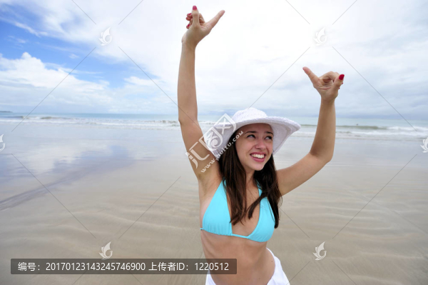 海灘上的女人