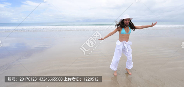 海灘上的女人