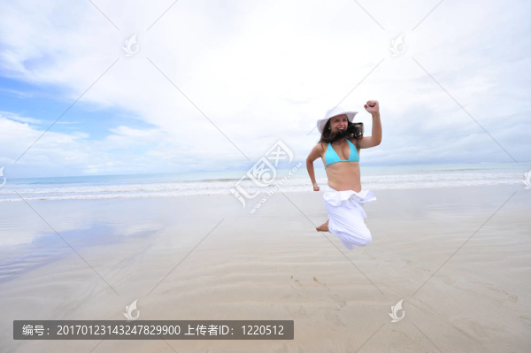 海灘上的女人