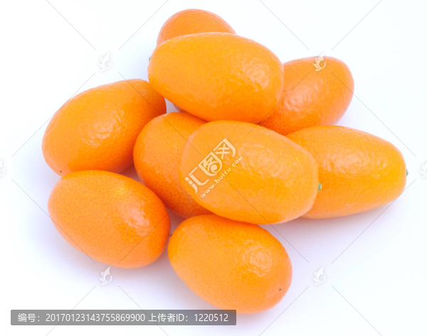 金桔孤立在白色背景