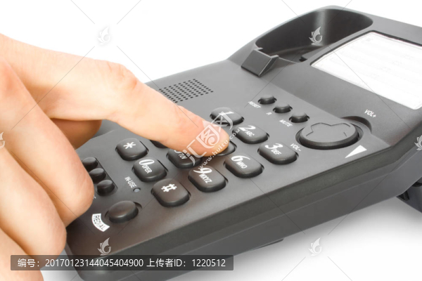 手指和電話鍵盤