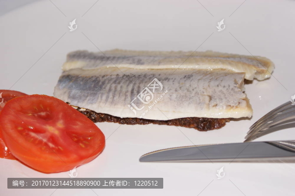 Matie；上一片面包一個(gè)年輕的鯡魚