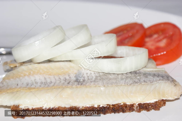 Matie；上一片面包一個年輕的鯡魚