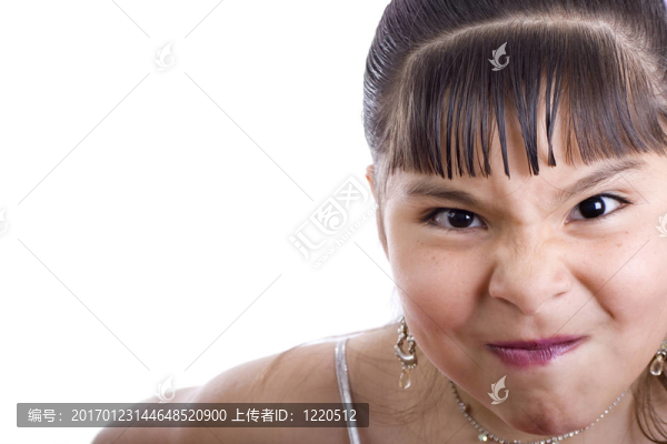 生氣的女孩