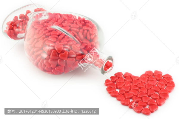 情人節(jié)禮物糖果心隔離在白色