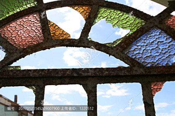 損壞的Glass,Doorway