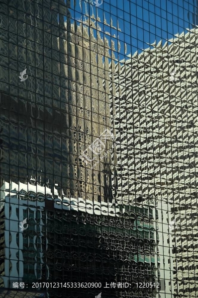 帶有反射鏡的摩天大樓-匯圖網(wǎng) www.fosd68.com 帶有反射鏡的摩天大樓