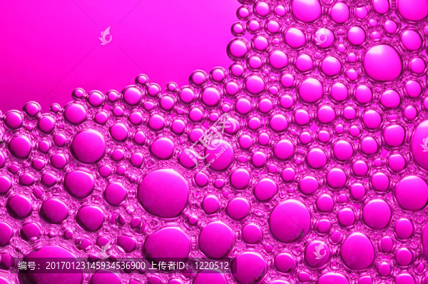 水中的氣泡。