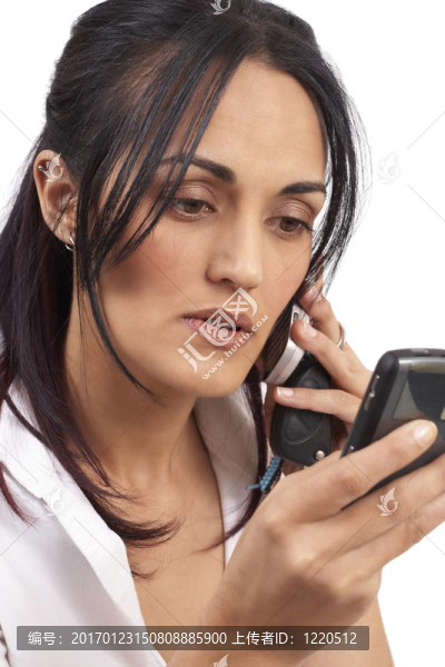 美麗的黑發(fā)女商人