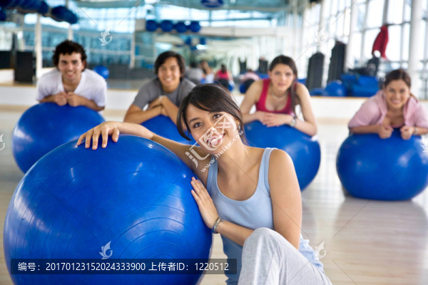 健身房的女人肖像