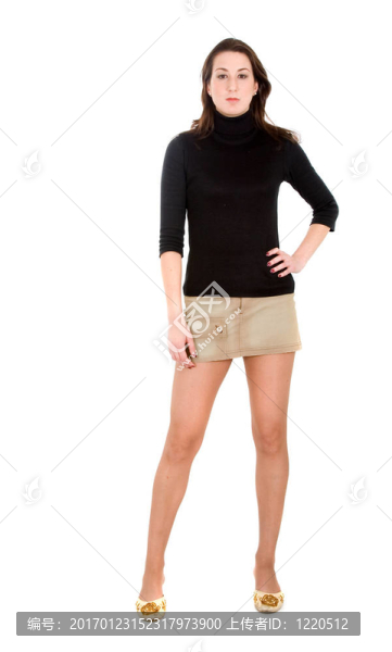 穿著迷你裙的女人